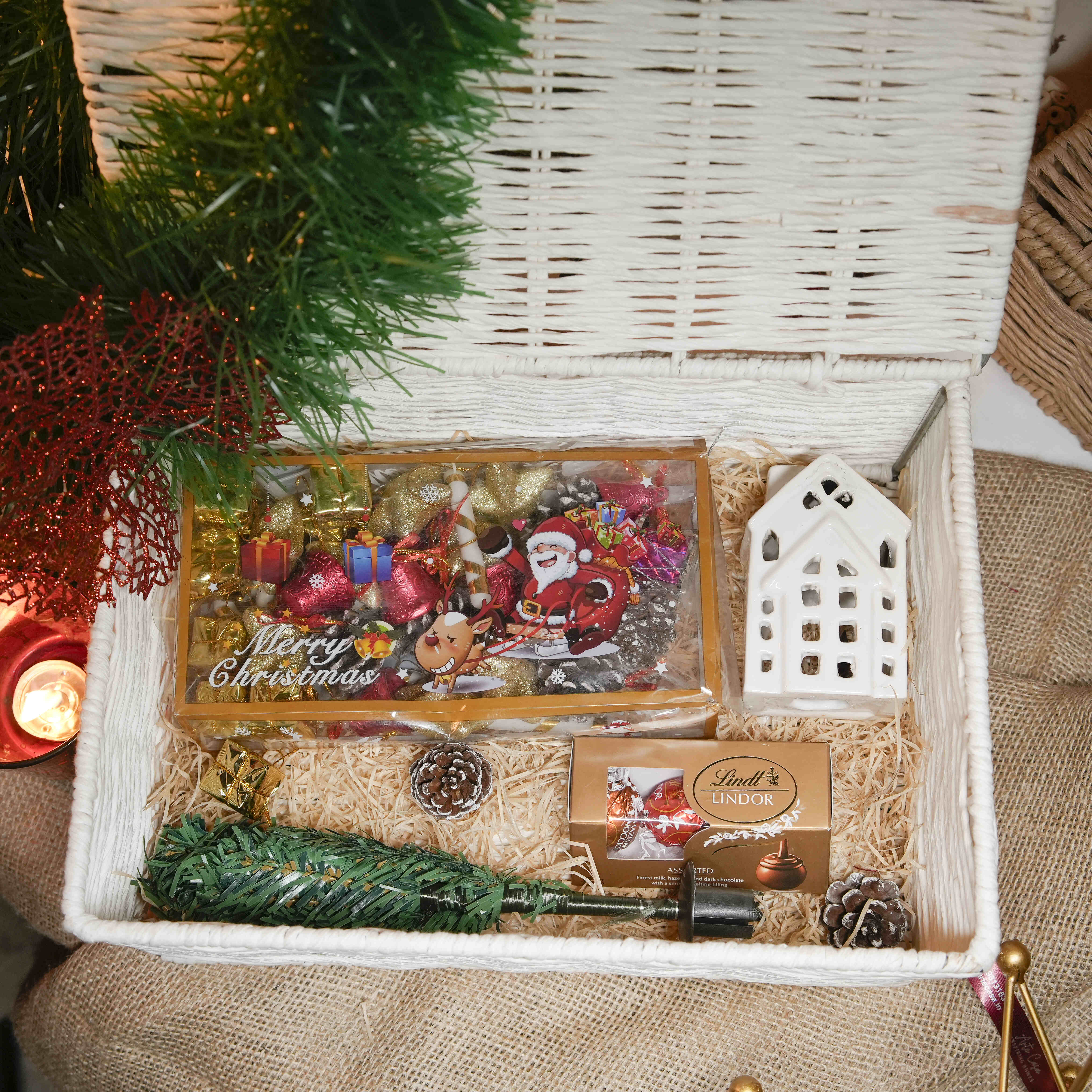 Snowman Gift Box | Contains Foldable Christmas Tree with ornaments and House Tealight