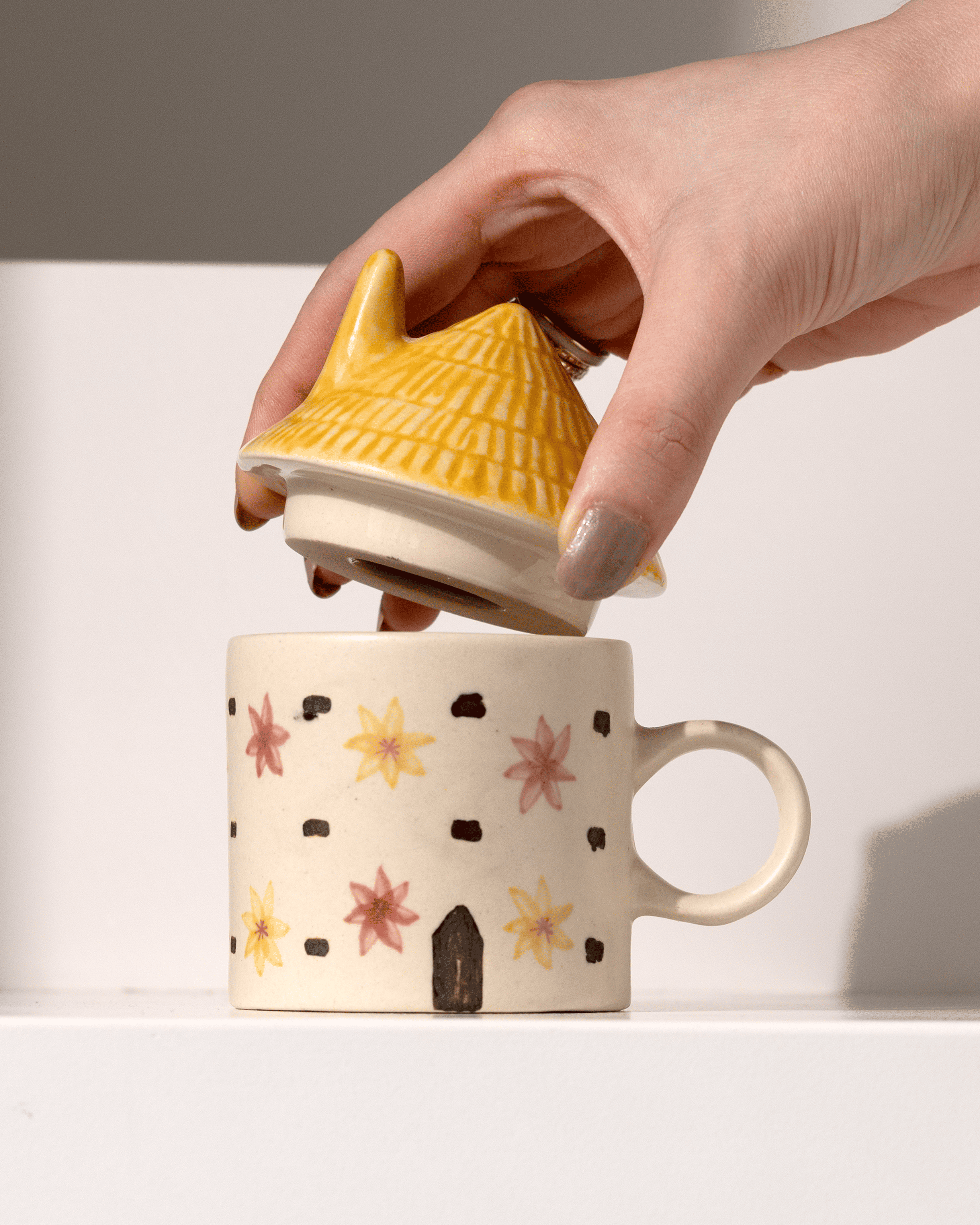 Amaltas House Mug with Lid | 175 ml