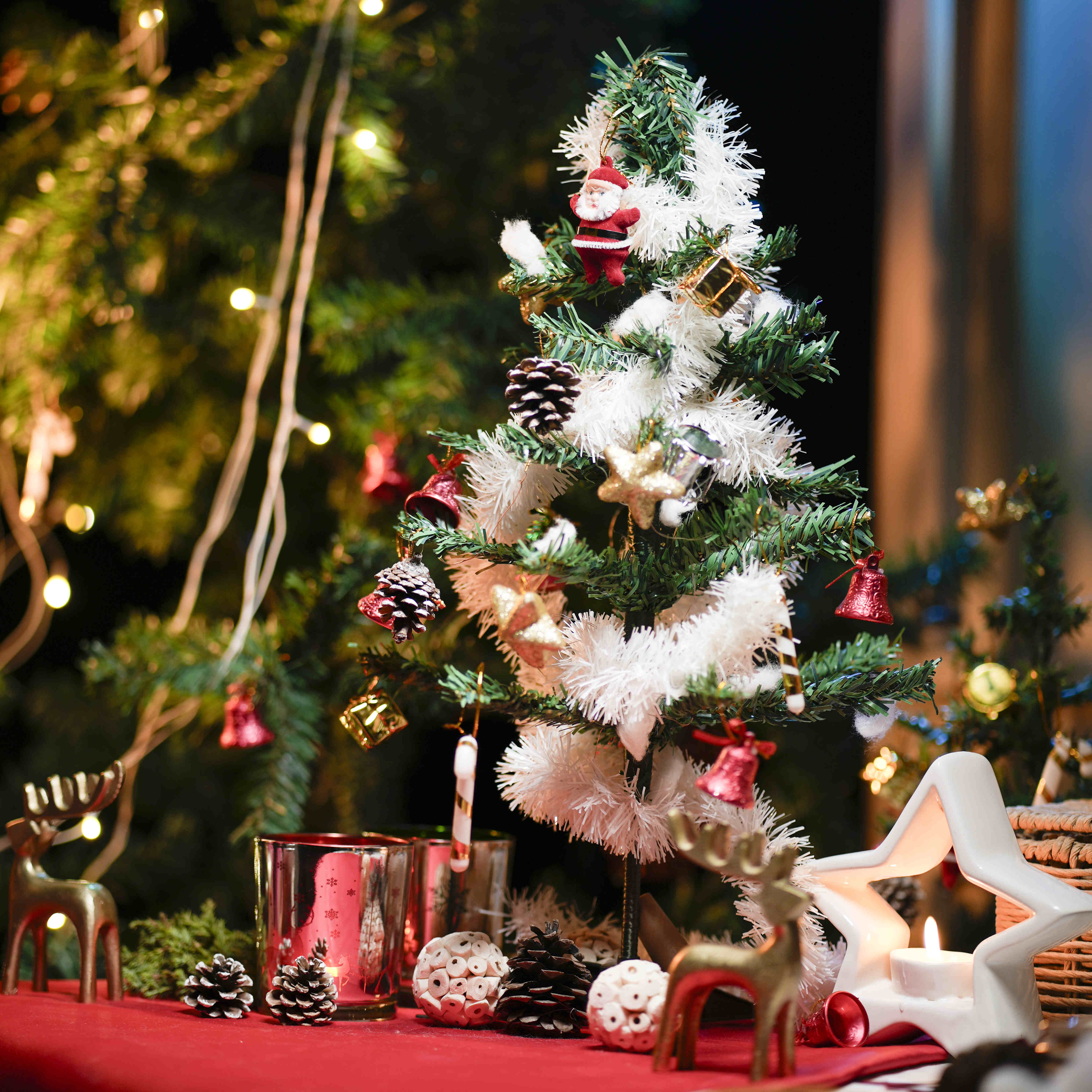 Big Foldable Christmas Tree with 15 Ornamnets - alternate view
