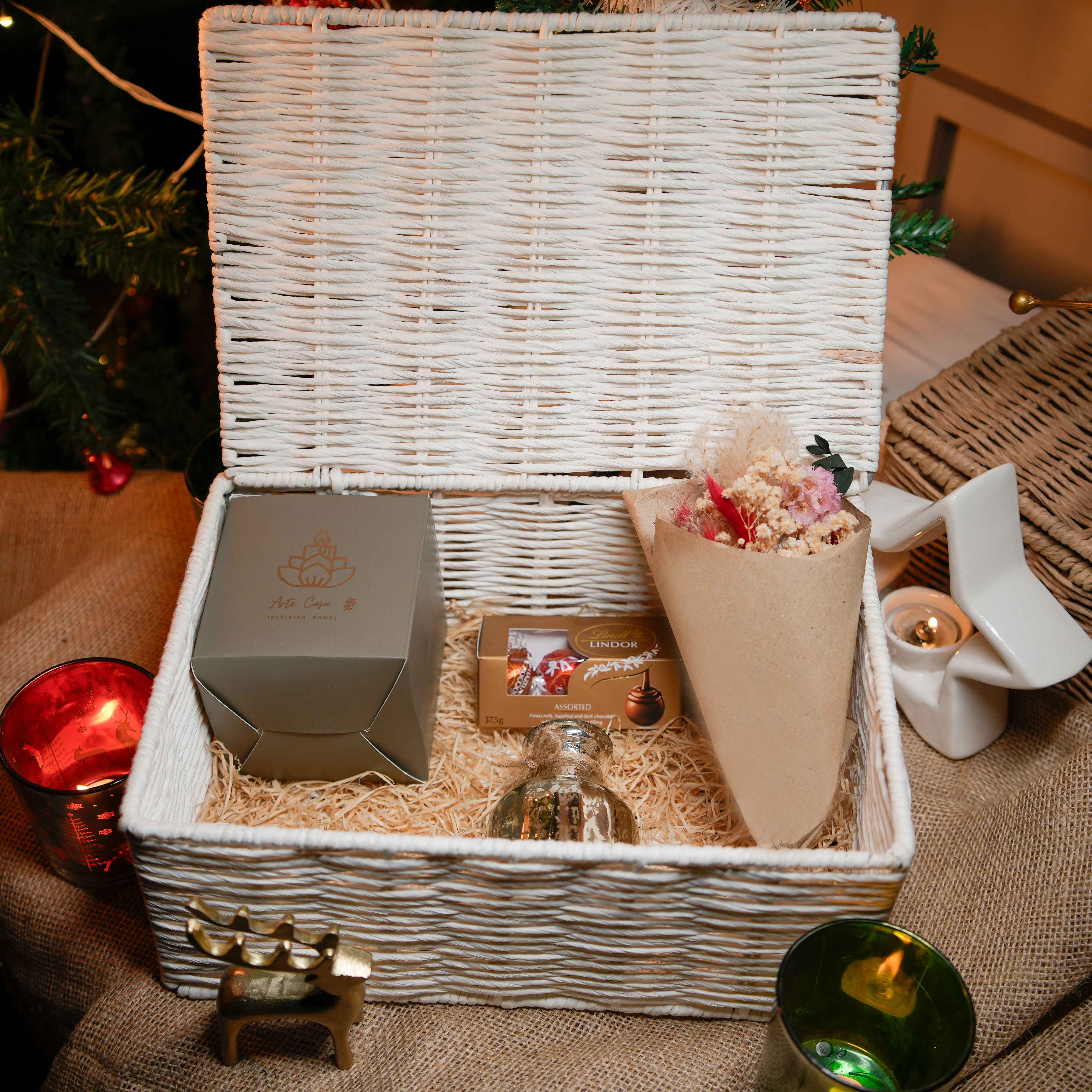 Cozy Christmas Gift Box | Includes a Vase with Dried Flowers Bunch and a Candle