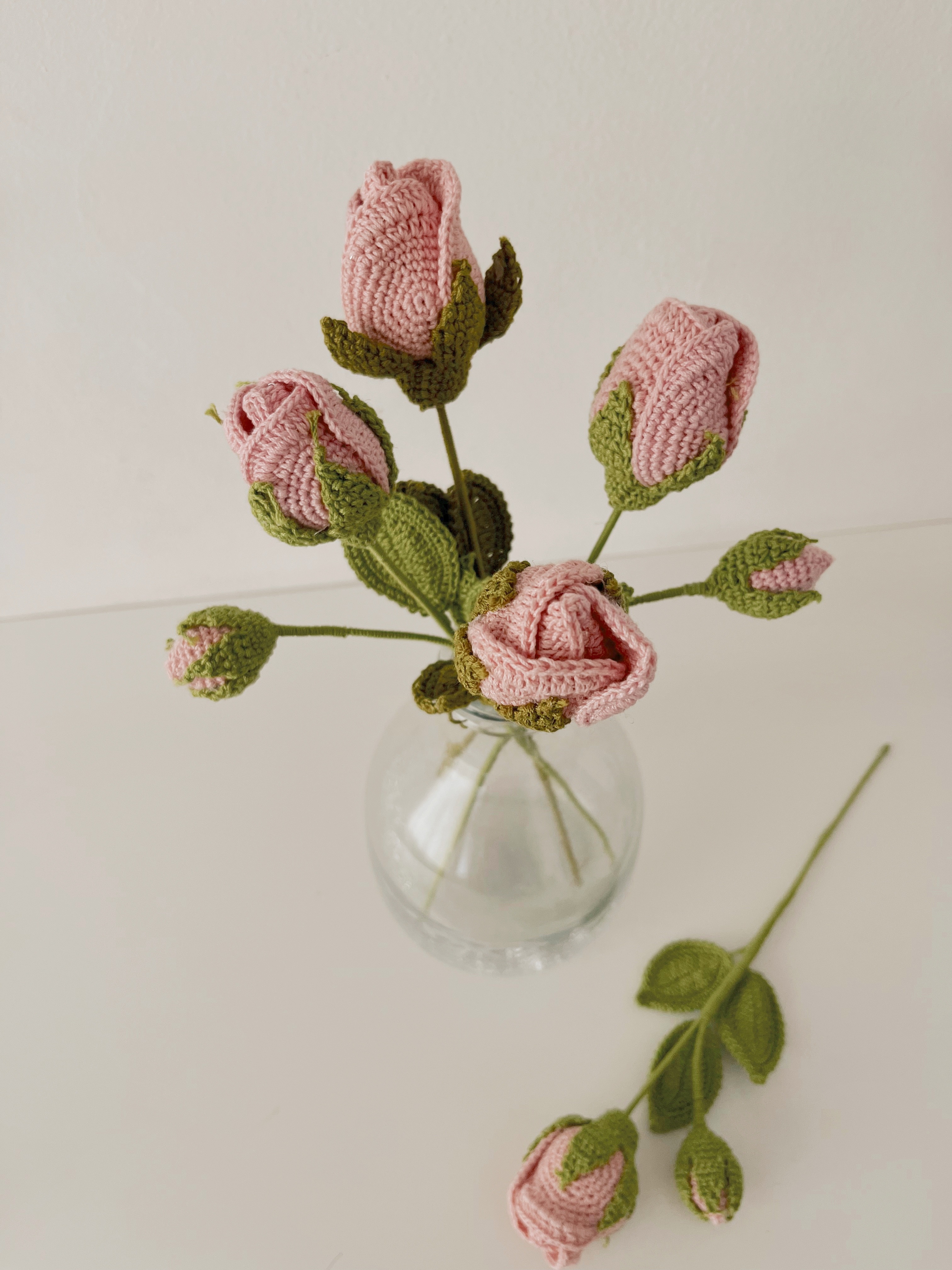 Crochet Pink Rose with Bud | Bud + 3 Leaves thumbnail 2