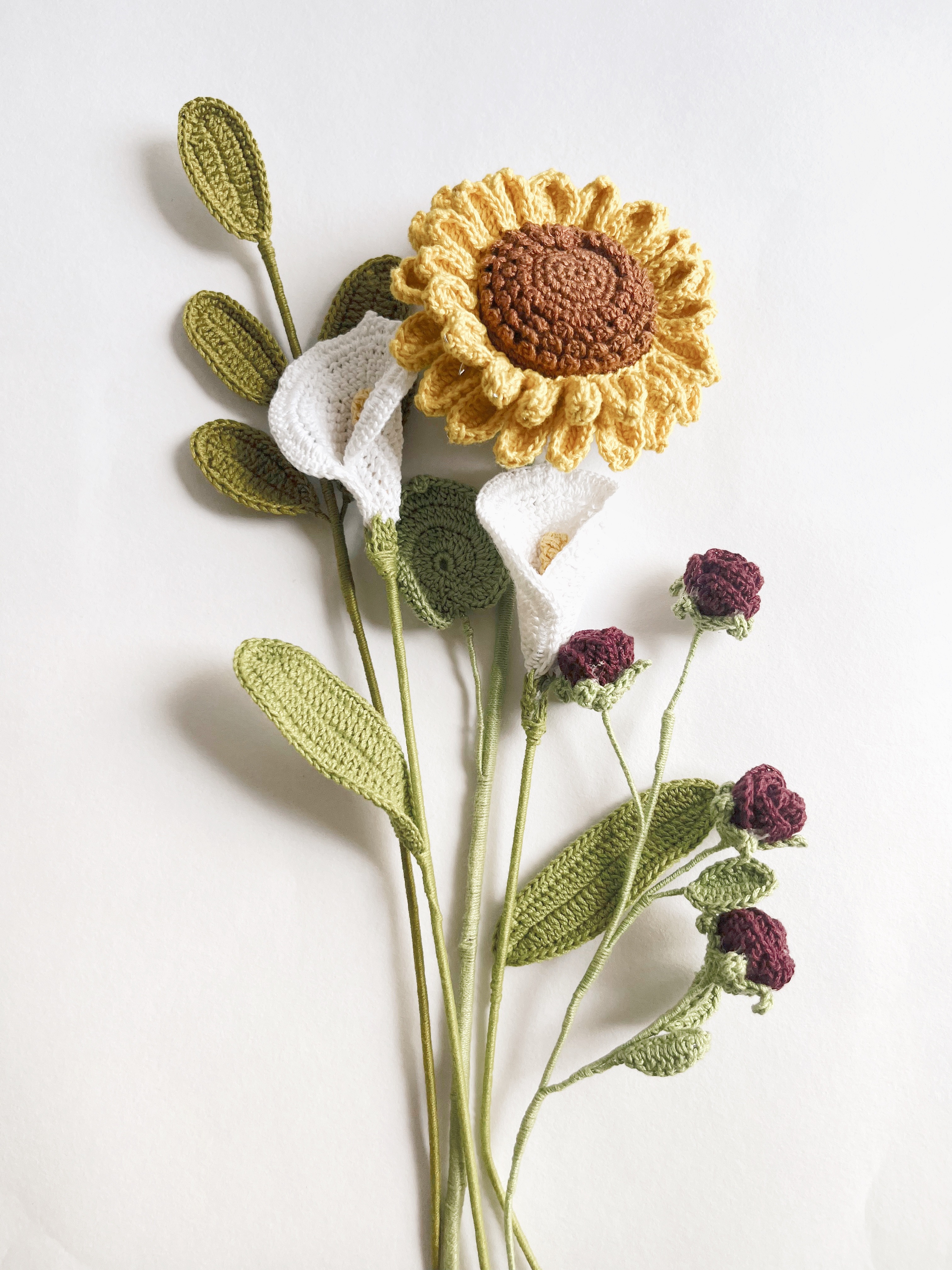Crochet Sunflower Lily Bouquet | Includes 1 sunflower , 2 peace lily , 1 rose stick , 1 leaf